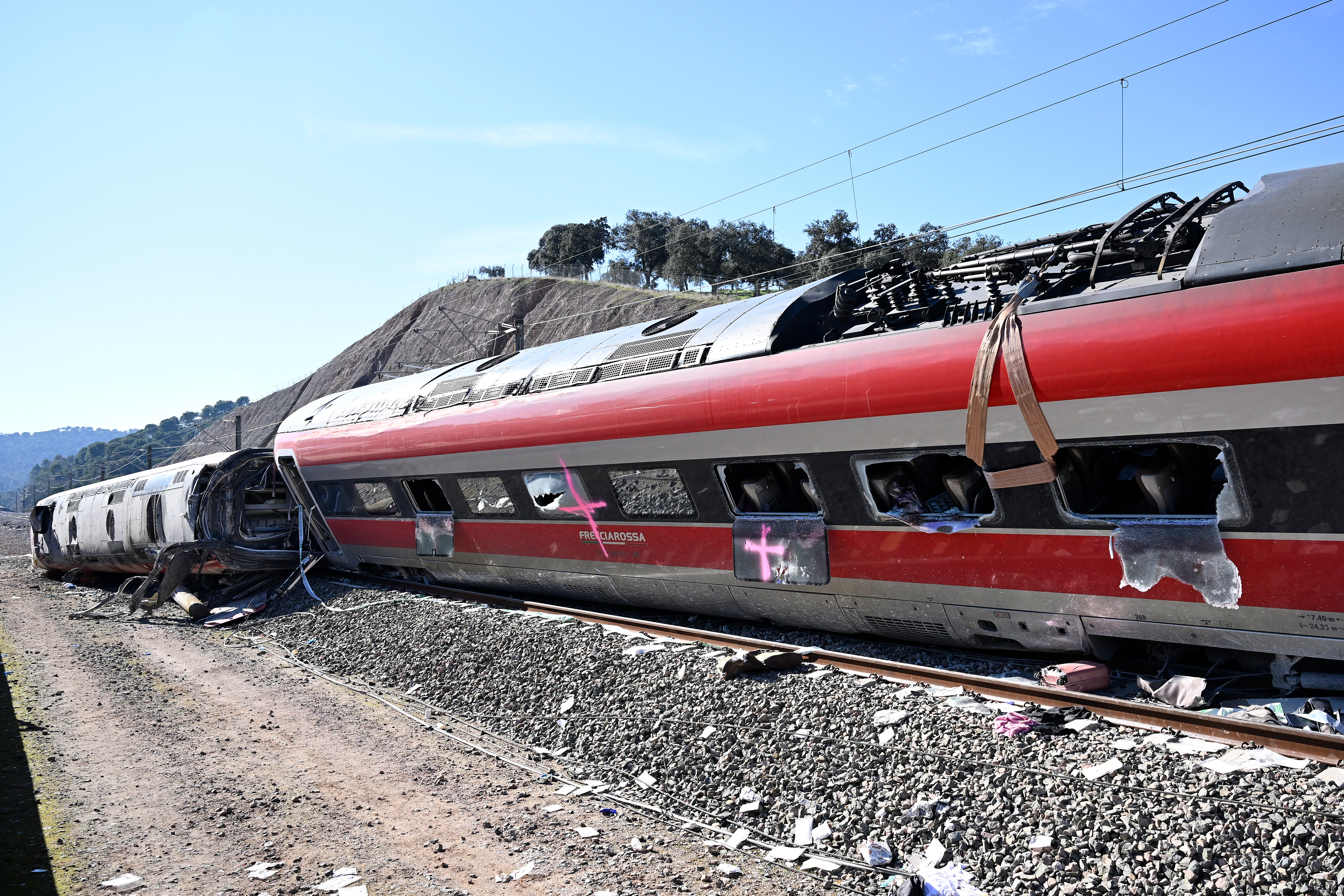 43 muertos en 48 horas llevan a los maquinistas a convocar huelga general