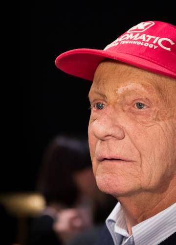 Meghalt a legendás Forma 1-es világbajnok, Niki Lauda! - Noizz