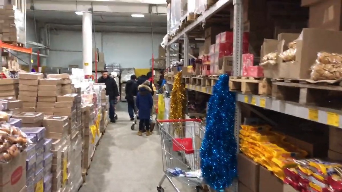 (Video): Ovako izgleda prosečan &#34;Svetofor&#34;, ruski market koji stiže u Srbiju