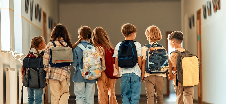 Nowy program MEN dla małych szkół podstawowych. Do 500 tys. zł wsparcia – nabór trwa!
