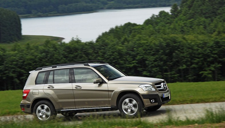 Mercedes-Benz GLK: przetestowany w Namibii (fotogaleria + informacje)