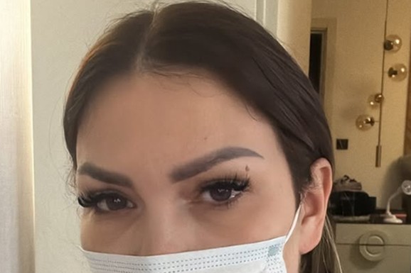 (FOTO) "LEŽANJE, BOLOVI, TEMPERATURA" Olja Crnogorac otkrila sa čime se bori: "Ništa ne pomaže, ni lekovi, ni suplementi"