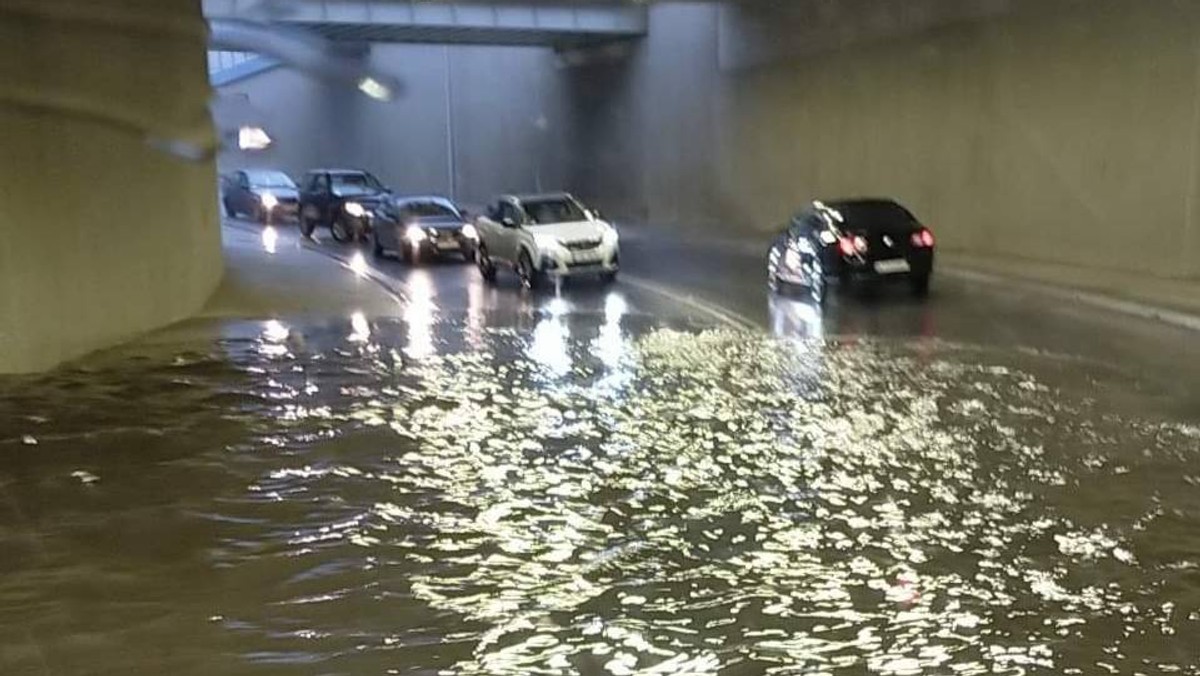 Zalany tunel Zakopianki w Poroninie