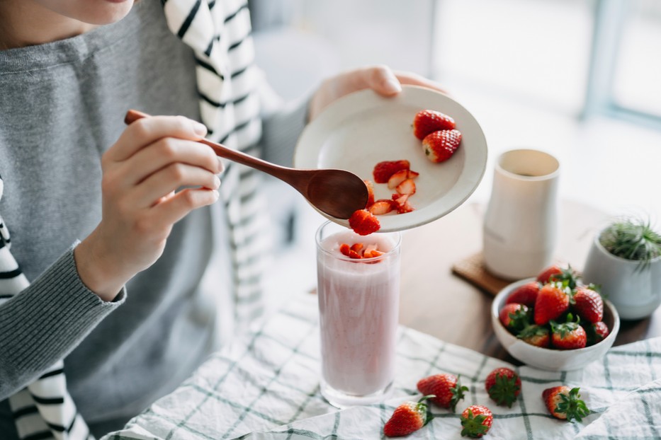 Sokat fogyhatsz akár smoothie-val is, egyszerű lébőjtkúra tavaszra a hasi zsírpárnák ellen. Fotó: Getty Images