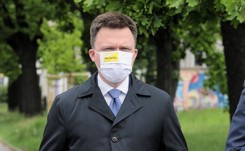 Hołownia o propozycji Trzaskowskiego ws. TVP: Jak u Kononowicza