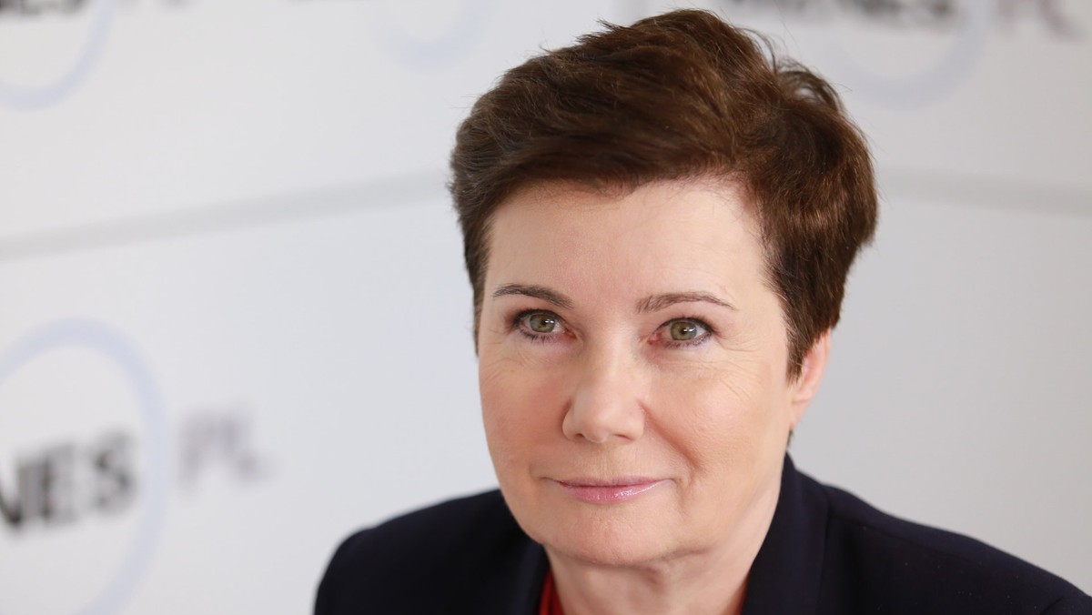 Warszawa ponownie rozpocznie poszukiwanie wykonawcy audytu procesu reprywatyzacji - zapowiedziała prezydent Hanna Gronkiewicz-Waltz. Mam nadzieję, że stanie się to szybko, w ciągu kilku dni - dodała. Ratusz odrzucił jedyną ofertę złożoną w przetargu, nie spełniła wymagań miasta.