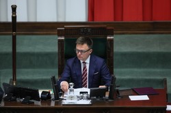 Marszałek Szymon Hołownia wygłosił orędzie. "To kwestia naszego bezpieczeństwa"