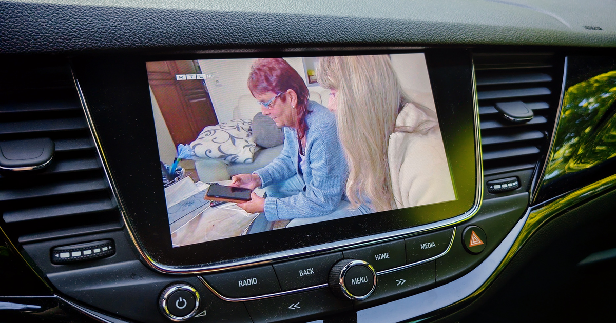 Top-7-Youtube-Netflix-Co-auf-dem-Auto-Display-die-besten-Adapter-im-Test
