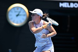 Świątek i Hurkacz wracją do gry. Linette jeszcze ma przerwę