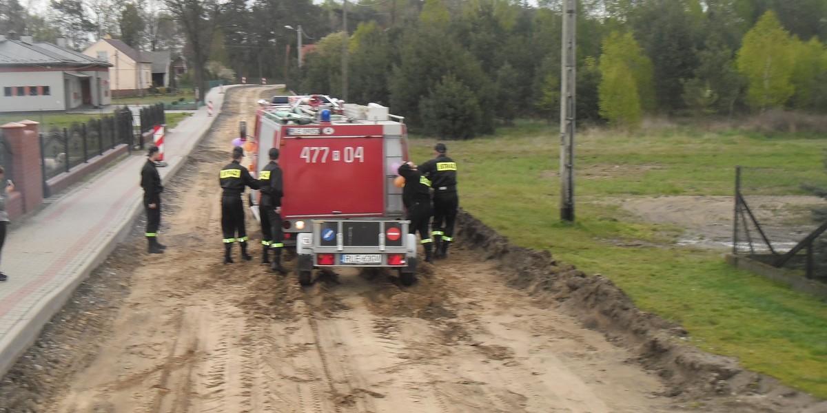 Rozgrzebali nam drogę, a złodzieje mają raj