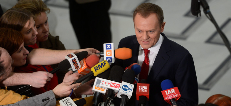 Tusk: za rządową aktywność w rocznicę Smoleńska odpowiada min. kultury