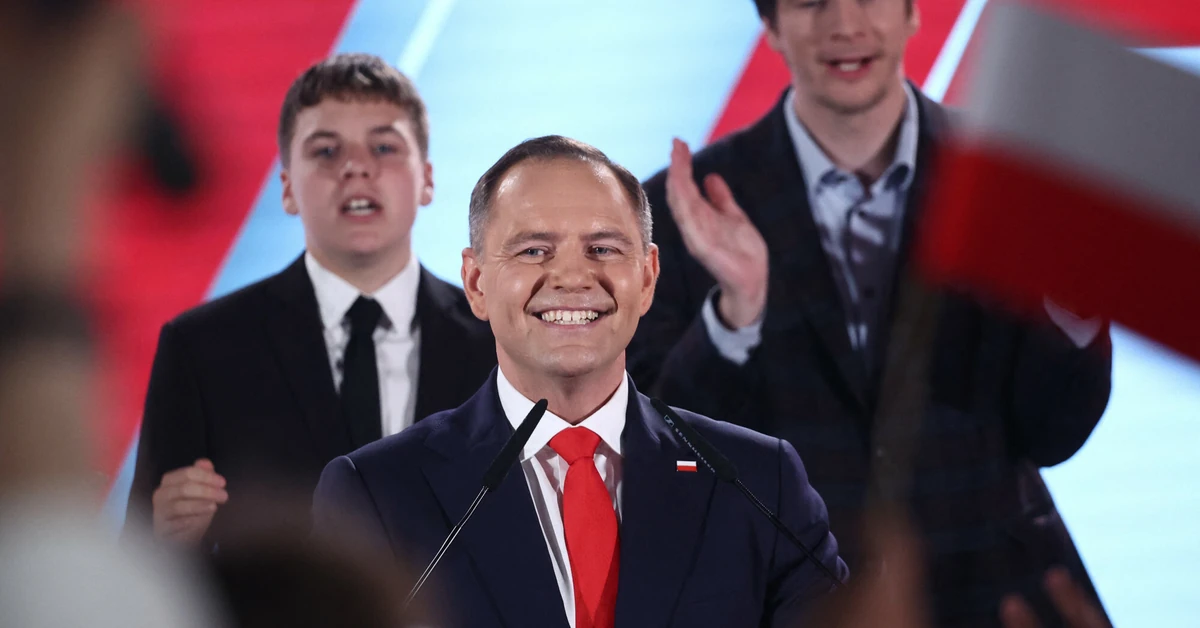 Кароль Навроцкий – предвыборная программа, возраст, жена, дети. Что пообещал новый президент Польши?