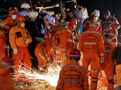 Jest ranny, ale żyje! 13-latek przetrwał 108 godzin pod gruzami