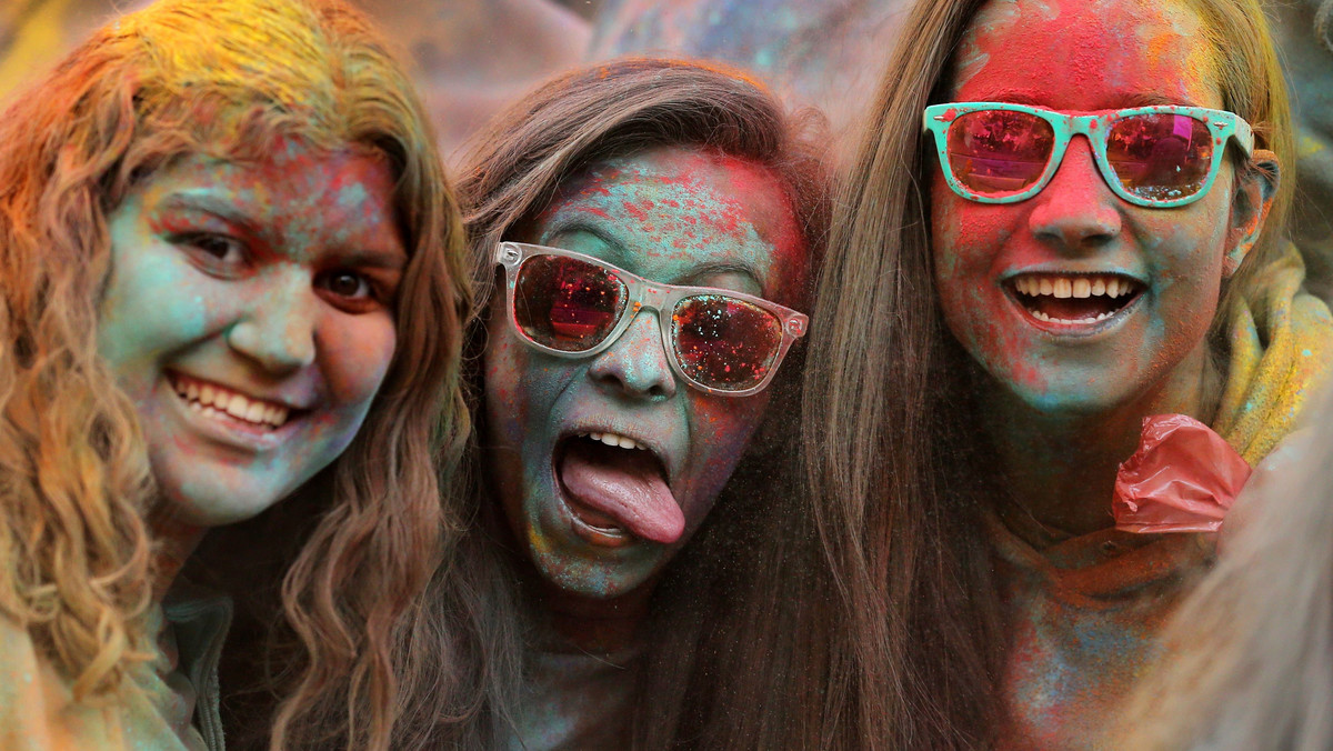 TOPSHOTS-SPAIN-INDIA-FESTIVAL-HOLI