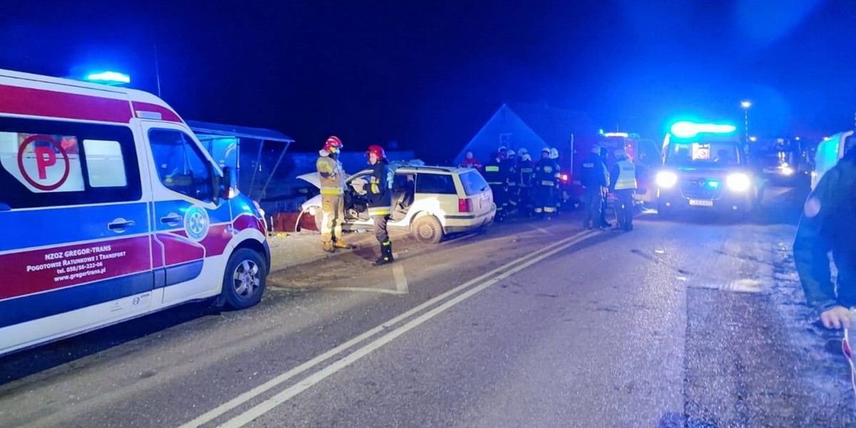 Nam miejscu interweniowali strażacy i pogotowie, lądował też śmigłowiec LPR. Niestety mężczyzny nie udało się uratować.