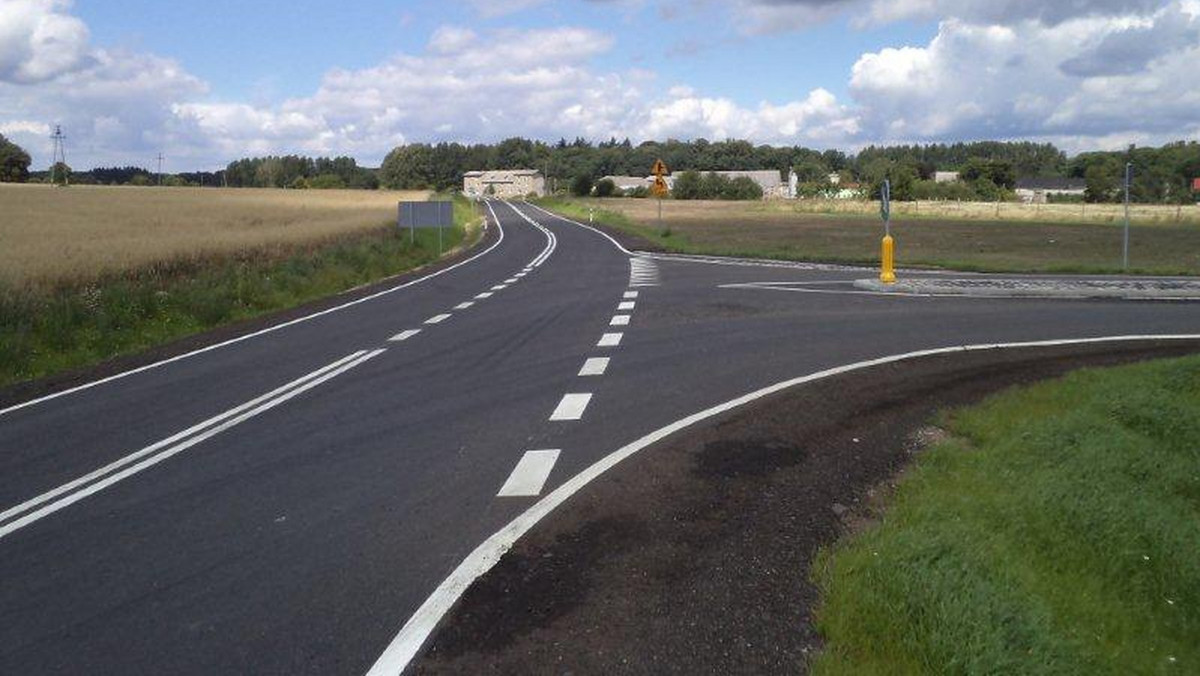 Urząd marszałkowski będzie inwestował w naprawy dróg wojewódzkich, które są obecnie w najgorszym stanie. Jeszcze w tym roku prace rozpoczną się w czterech lokalizacjach. To dwa odcinki drogi nr 120 oraz odcinki dróg nr 151 i 206. Na ten cel z budżetu województwa pójdzie 10 milionów złotych.