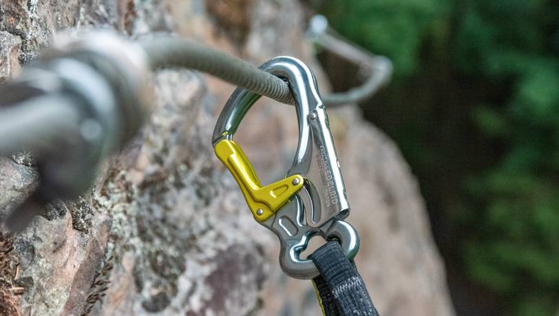 Beliebte Karabiner zum Klettern im Vergleich