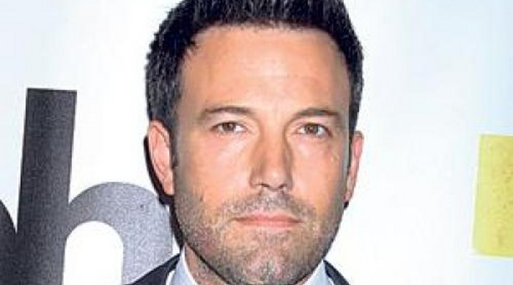 Botrány: halottat csókolgat Ben Affleck