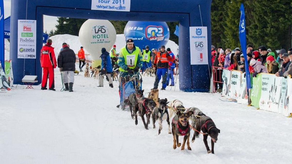 Piątego stycznia 2012 r. rozpoczyna się VI edycja jednego z najtrudniejszych wyścigów psich zaprzęgów w Europie - Husqvarna Tour. 70 ekip najlepszych maszerów z całego świata, w ciągu 4 dni pokona prawie 150 km trasy!