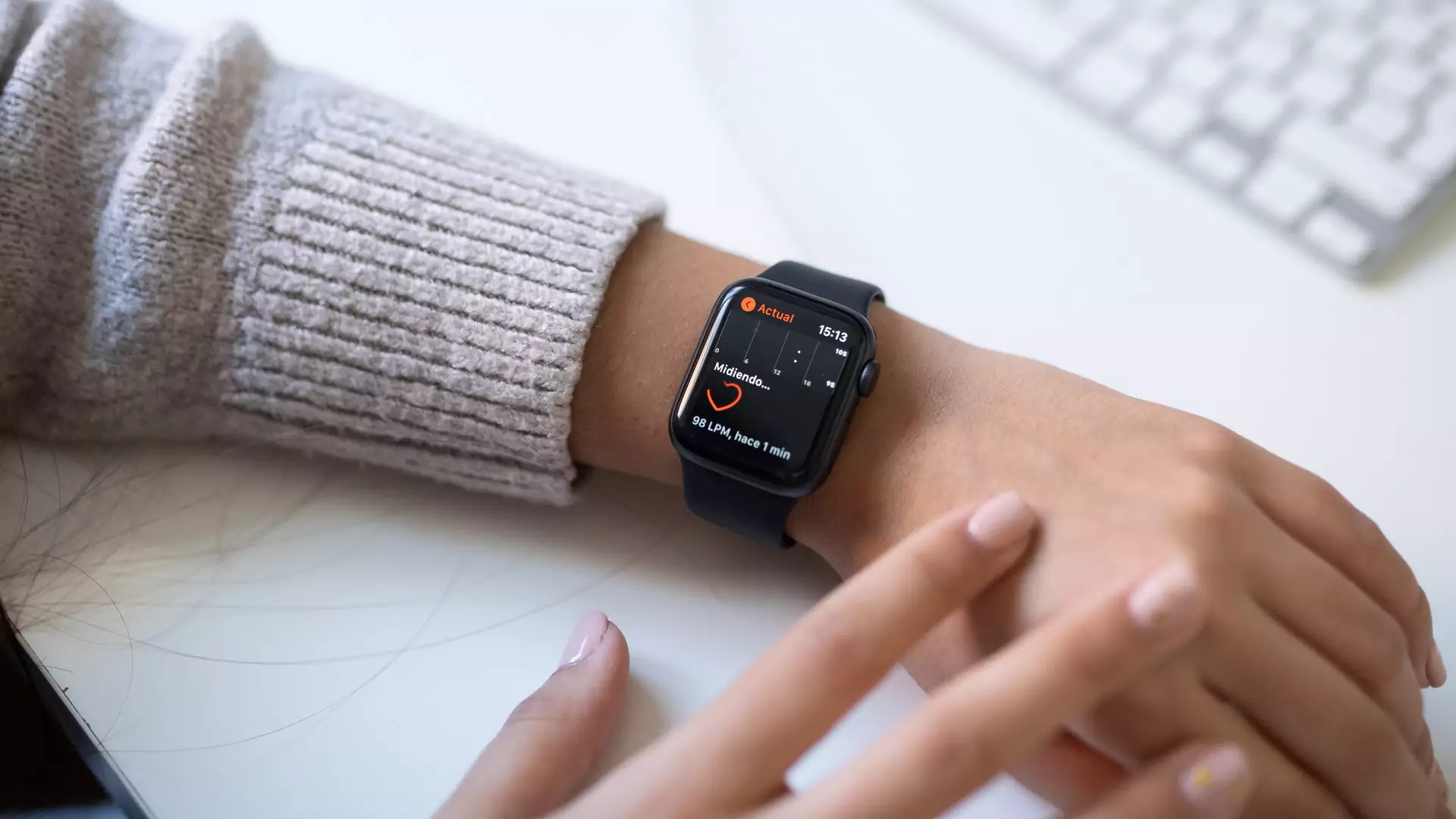 Marzy ci się smartwatch? Ten jest bardzo tani, a zachwyca funkcjami