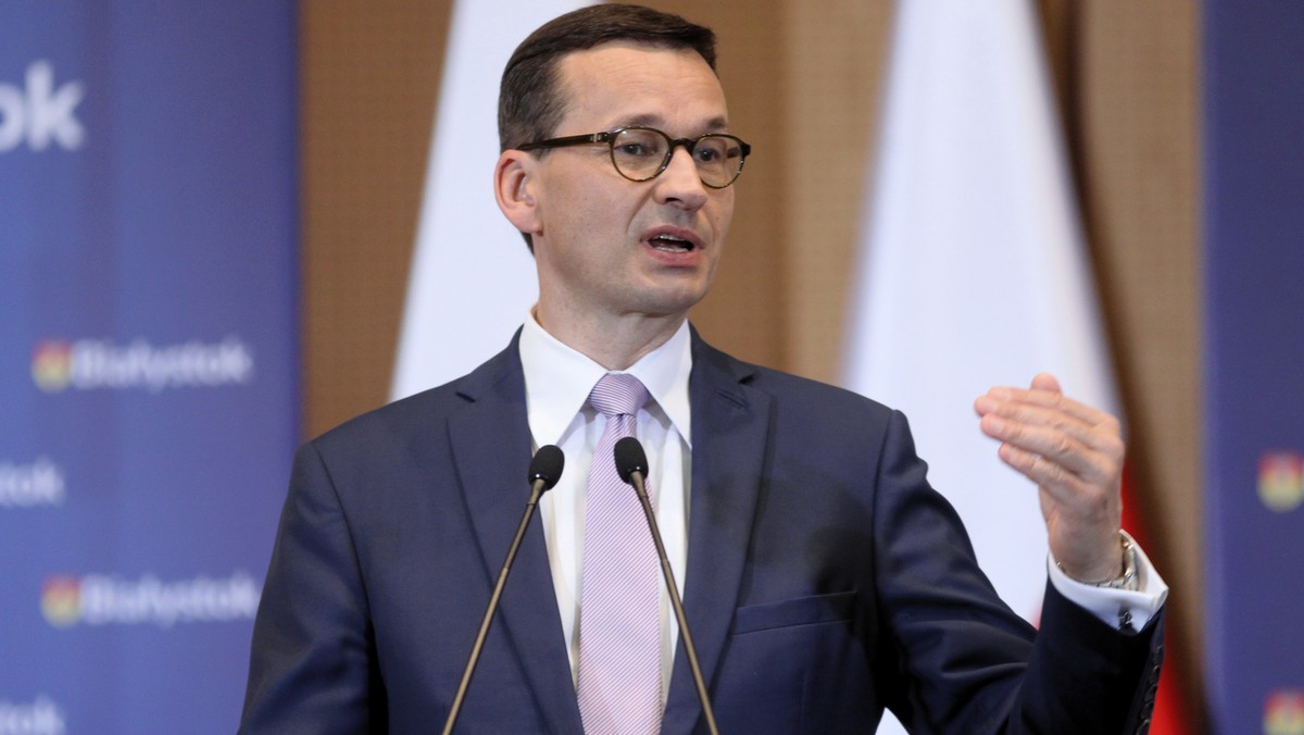 Jesteśmy wielkim, wspaniałym narodem, którego miejsce w przyszłości to nie peryferie - mówił dziś premier Mateusz Morawiecki w czasie spotkania z mieszkańcami Białegostoku. Dodał, że nasze miejsce jest w centrum Europy.