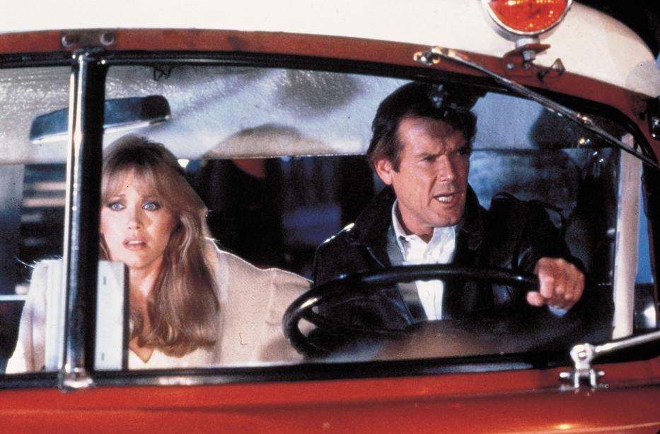 Tanya Roberts a  Halálvágta című filmben Roger Moore oldalán - James Bond őt is világhírűvé tette / Fotó: Northfoto