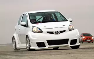 Ekstremalnie przerobiona Toyota Aygo