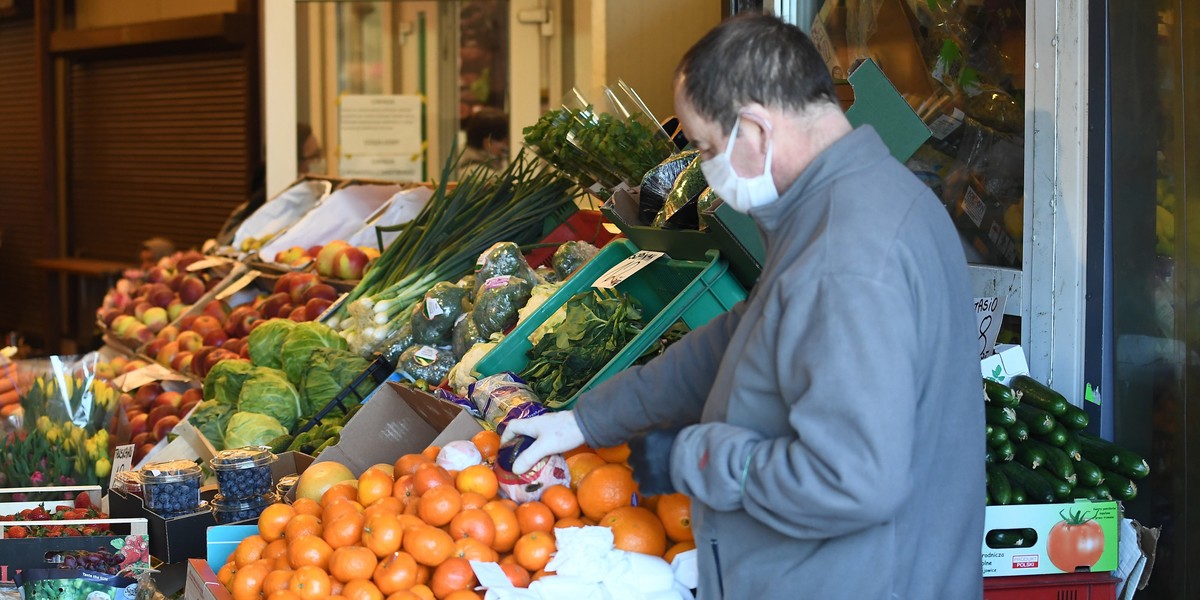 W sektorach gospodarki zagrożonych przez koronawirusa pracują ponad 4,2 mln osób