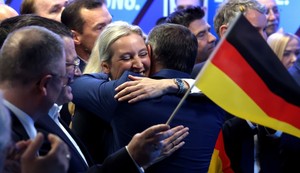 Alis Vajdel i Tino Krupala nakon izbora u Nemačkoj 23. februara