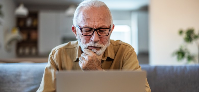Emerytura i renta wyższe o 330 zł. Ci seniorzy mogą liczyć na dodatkowe pieniądze