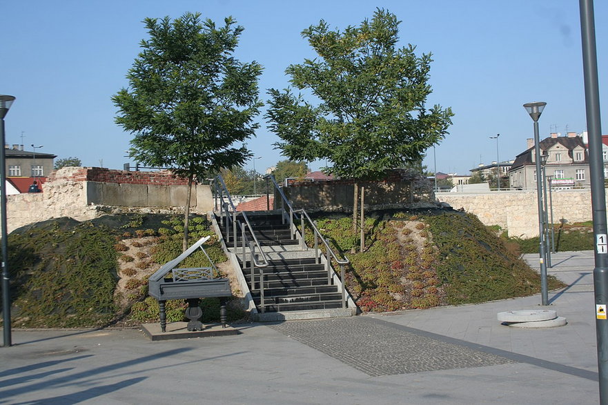Fort Lubicz Rondo Mogilskie, rok 2010