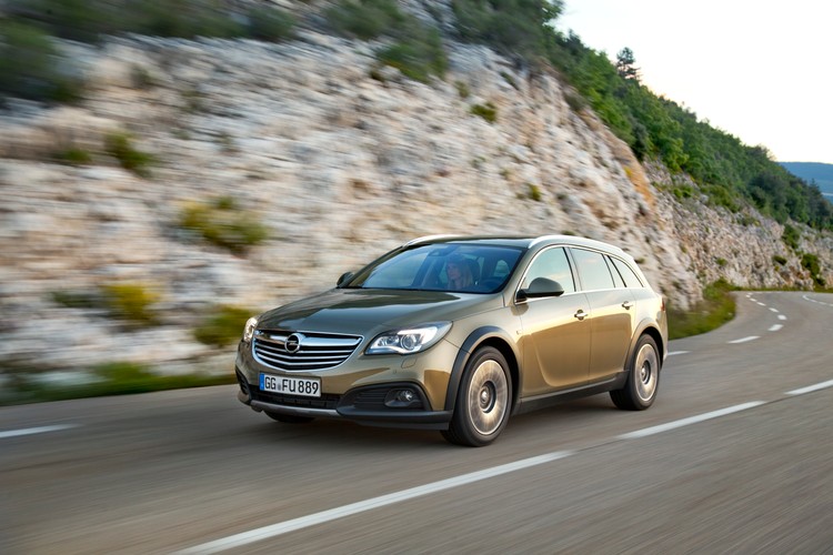 Opel insignia country tourer