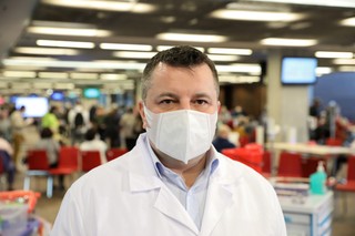 Dr Zaczyński: Dopóki liczba hospitalizacji nie spada, lockdown powinien być utrzymany