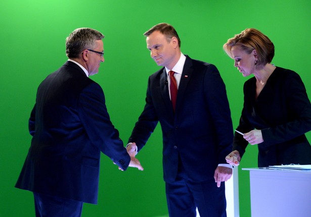 Andrzej Duda i Bronisław Komorowski dziękują sobie po debacie