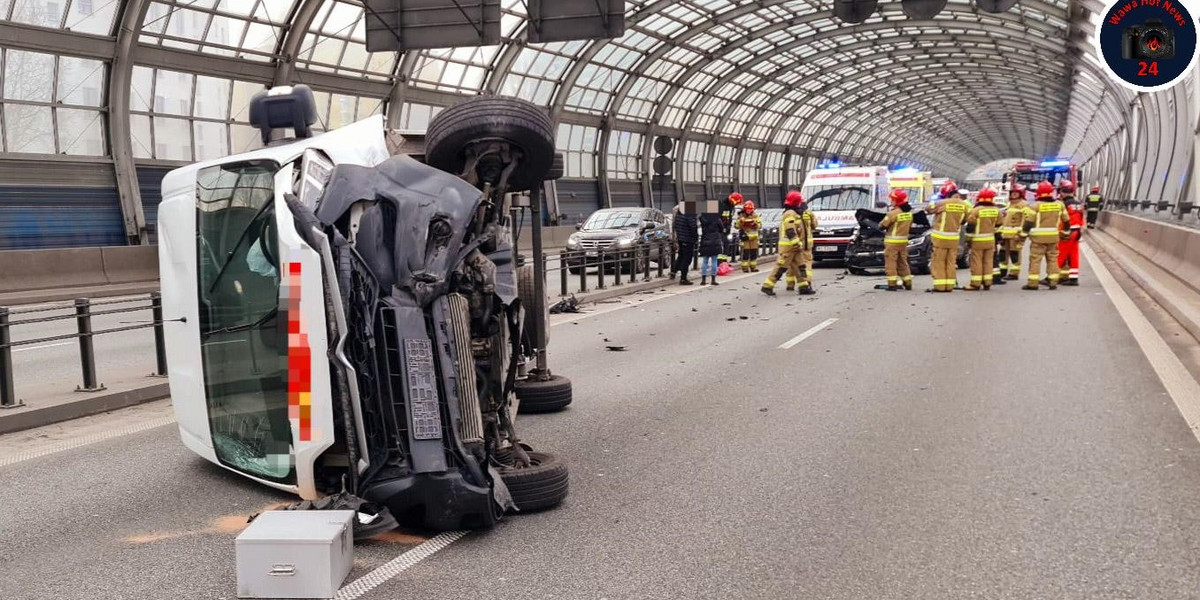 Wypadek w Warszawie. Kierowca był pijany.