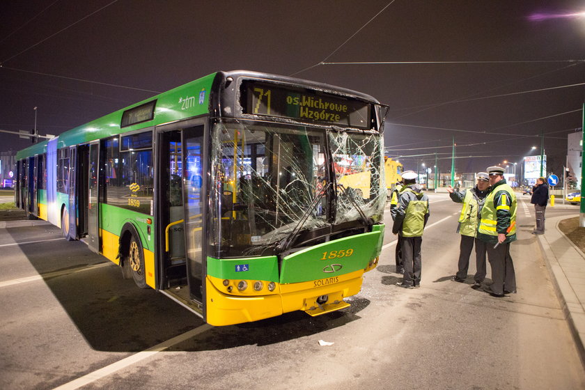 7 osób rannych w wypadku autobusu i auta osobowego