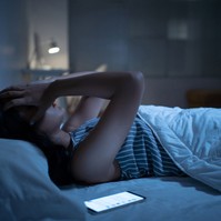 Az alváshiány veszélyei: így támogathatja szervezetét megfelelő tápanyagokkal