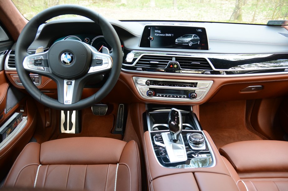 BMW M760Li xDrive