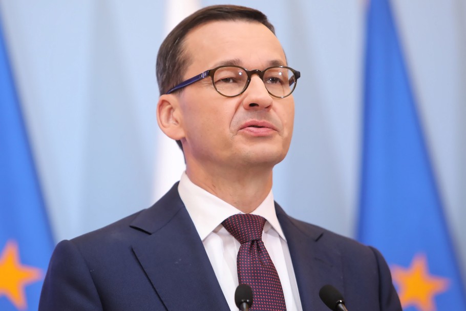 Premier Mateusz Morawiecki cieszy się z budżetu bez deficytu. Krytycy mówią o nierealnych założeniach i prawdopodobnych poprawkach do budżetu po wyborach