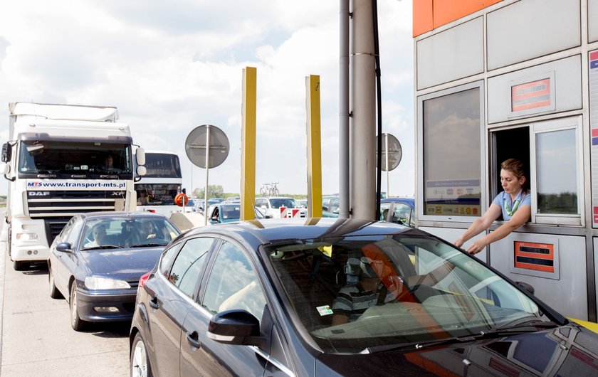 Bramki na autostradzie A4.