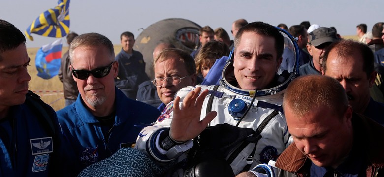 Powrót z kosmosu. Trójka astronautów wylądowała