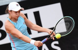 Ashleigh Barty skreczowała w ćwierćfinale. Awans Cori Gauff