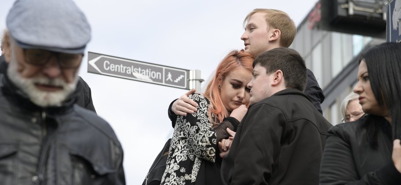 Ciężarówka wjechała w tłum w Sztokholmie, trzy osoby zabite. ZDJĘCIA Z MIEJSCA ATAKU