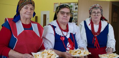 W czym tkwi sekret obłędnych faworków? Gospodynie z Byczyna zdradzają swój przepis