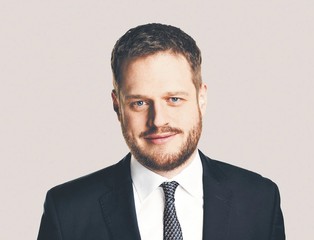 Cieszyński: Zbyt daleko idące regulacje mogą zabić AI w UE