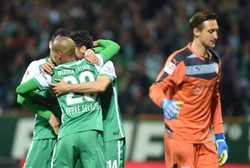 Liga niemiecka: Tytoń sześć razy wyjmował piłkę z siatki. VfB Stuttgart blisko spadku. WIDEO