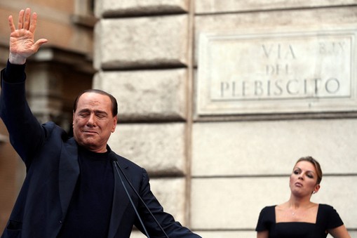 Silvio Berlusconi w czasie wiecu w Rzymie w sierpniu 2013 r.