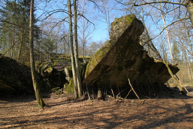 WILCZY SZANIEC. DAWNA TAJNA KWATERA HITLERA