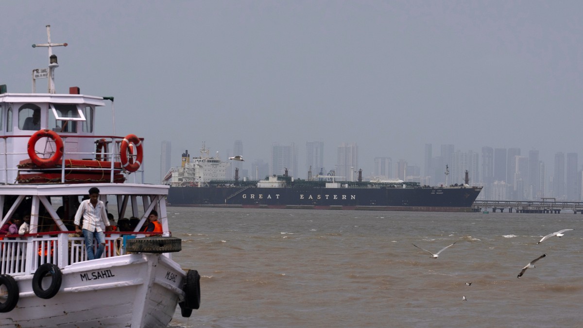 Zašto je Ormuski moreuz - ključna tačka za naftu na Bliskom istoku - toliko važan za svet: Analitičari posebno upozoravaju na jednu stvar