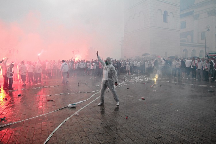 Tak legioniści fetowali mistrzostwo na ulicach Warszawy